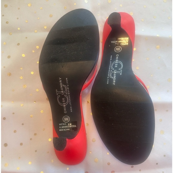 Chinese Laundry 2.5”heel Red bow dressy sandal. EUC..Size 9 - Picture 2 of 5